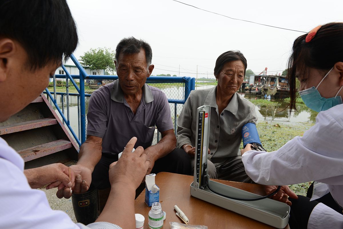 12000名大学生入学体检方案：快速、高效、舒适的服务体验