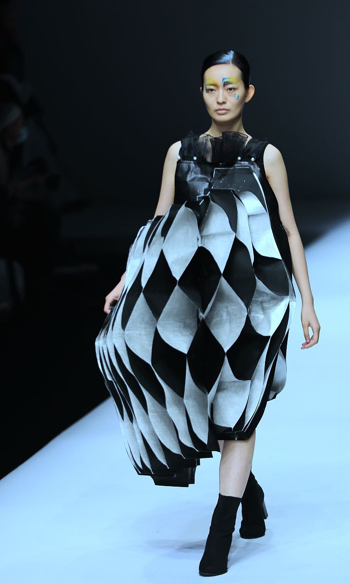 服装设计专业学习内容：从基础到应用，全面解析