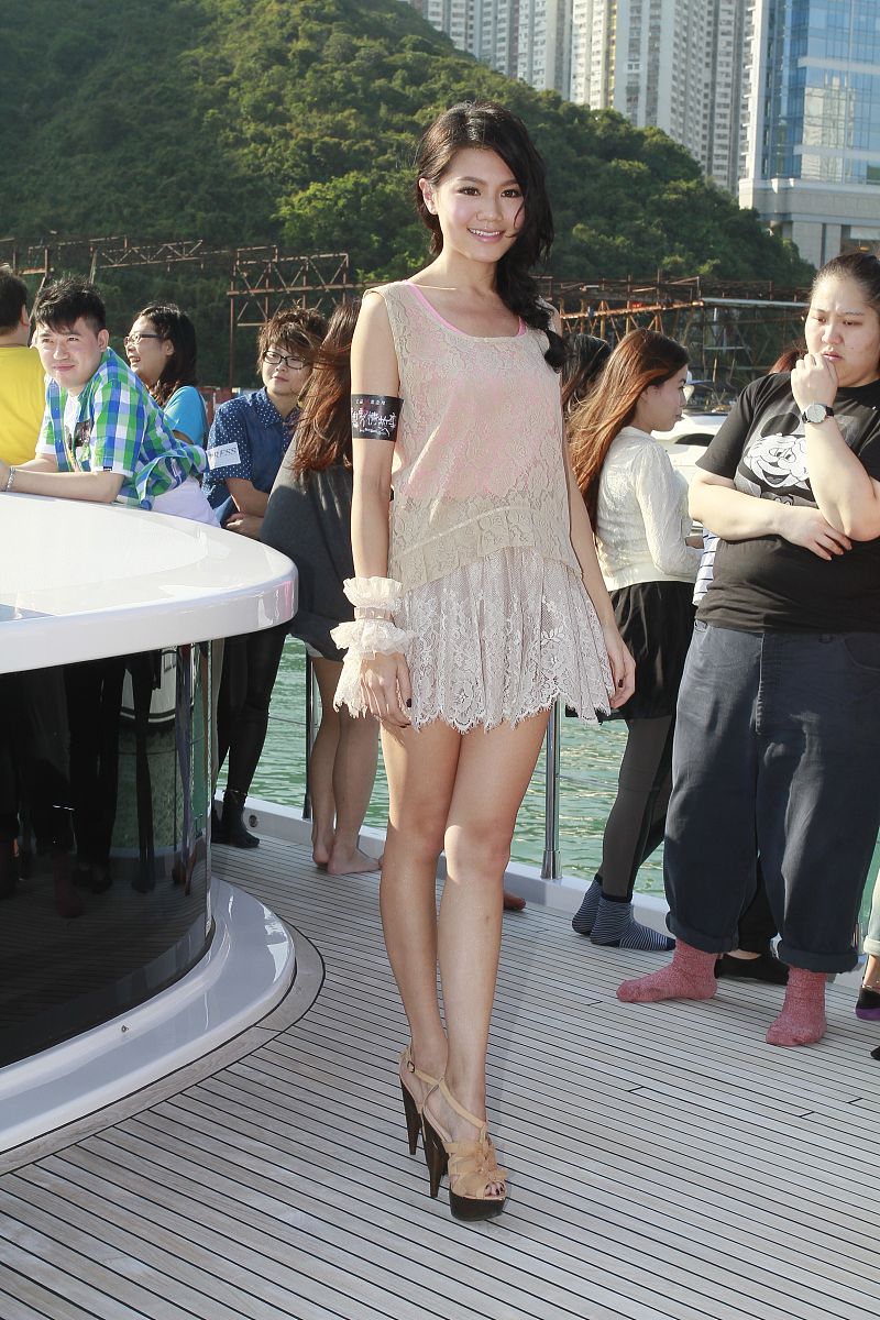 命运的交错线：四位初三学子的爱情与友谊