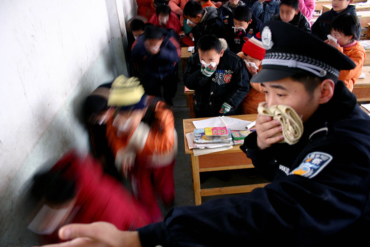 出一些小学四年级小数点的题目