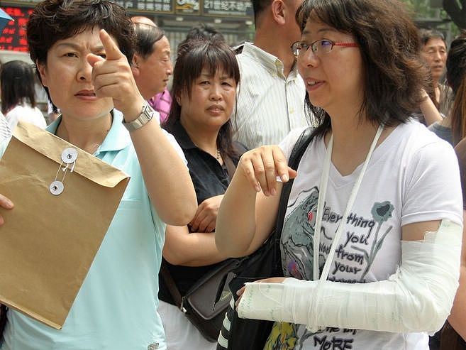 高考后，高中生被母亲的爱感动落泪：一个平凡家庭的感人故事