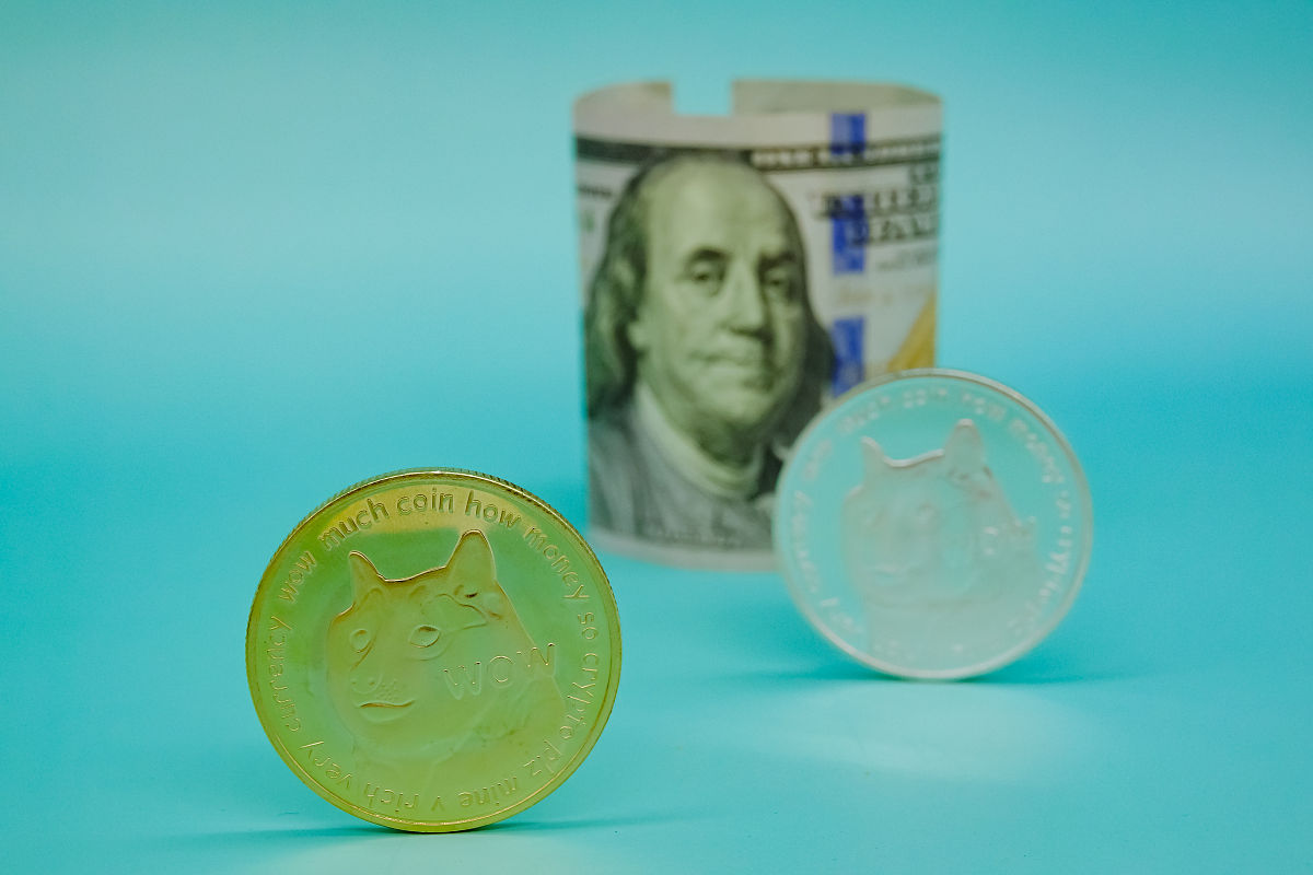 这是Dogecoin小狗这是 Elon Musk 对 Crypto 的赌注以及他如何拥有他今天发布的广告DOGE 价格因该行动而上涨