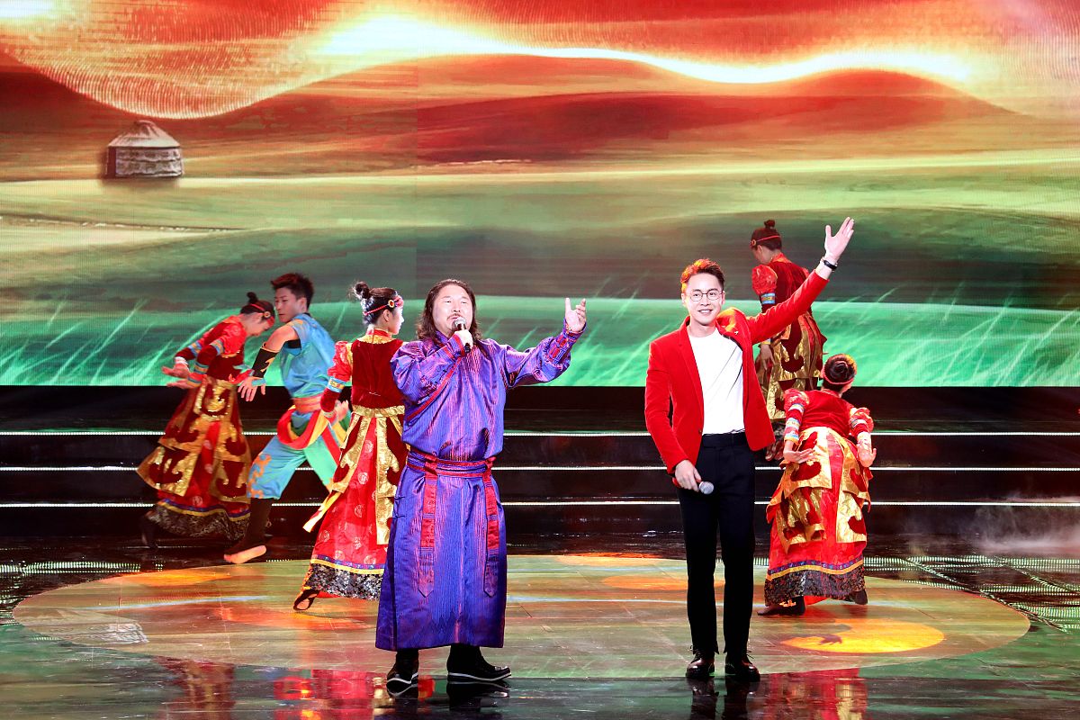 论述分析基于学生兴趣培养下将陕北民歌融入延安农村中学音乐教育应该促进经典陕北民歌入校园助力学生开口传唱提素养写成一段话格式不少于500字。