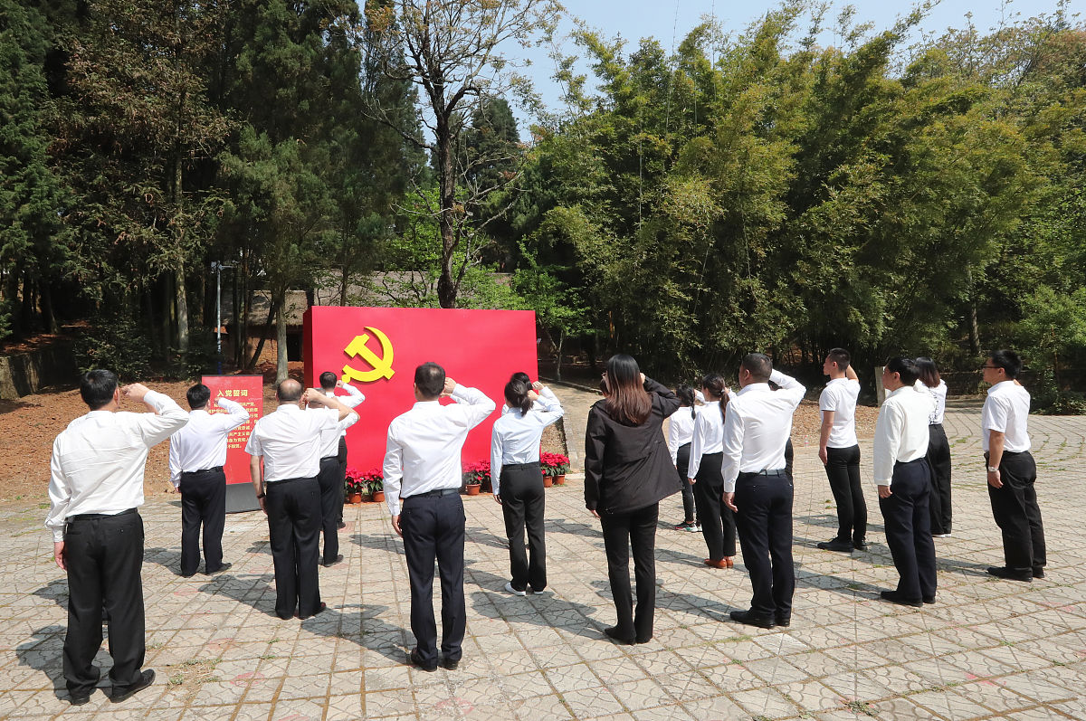 身为研三毕业生和入党发展对象应该如何做