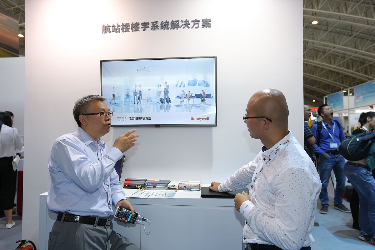 上海天数智芯半导体客户项目经理实习周记第二周：沟通协作与问题解决 - 1000字