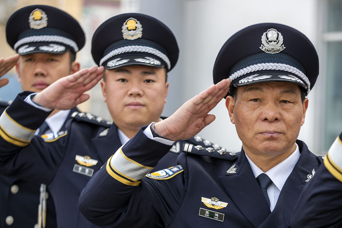 如何加强构建公安职业荣誉体系提升公安战斗力 2000字