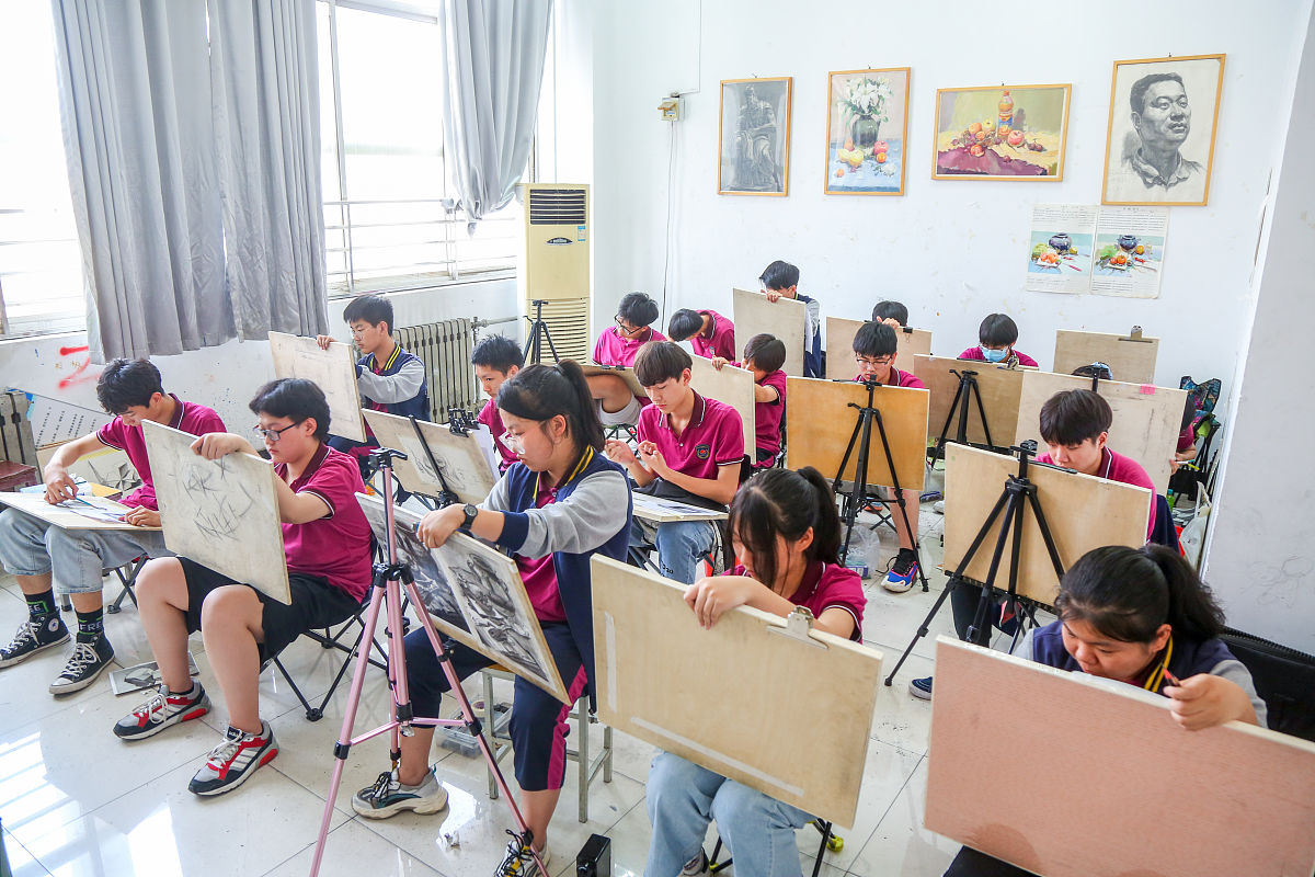 郑州艺术工程学校美术专业怎么样？就业前景好吗？-招生条件