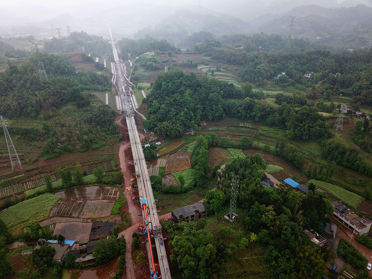成都希望职业学校：铁路专业前景好吗