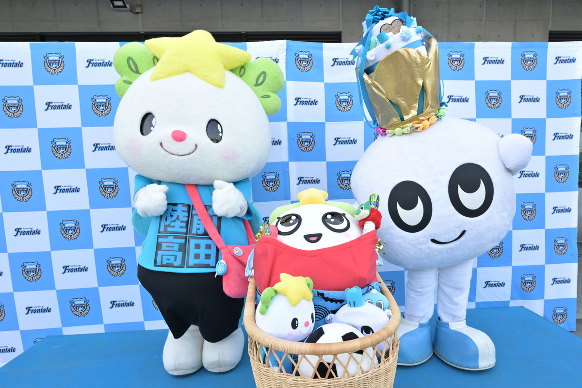 降低此段重复率并润色改写。在短平快的新媒体时代打造冰墩墩这种火爆全球的超级IP属实不易