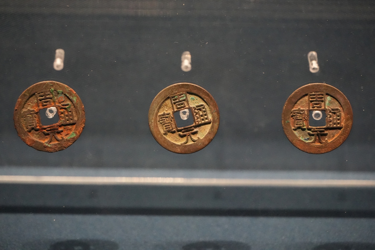 古代全球通用的货币：金银背后的原因 - 稀缺性、耐久性、可分割性、可识别性和通用性