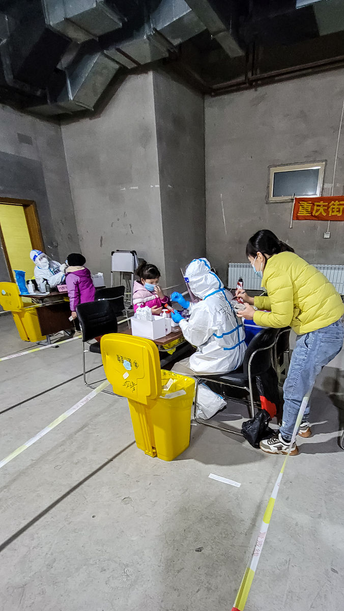 学校食堂下泻药，半班同学拉肚子，厕所大混乱！