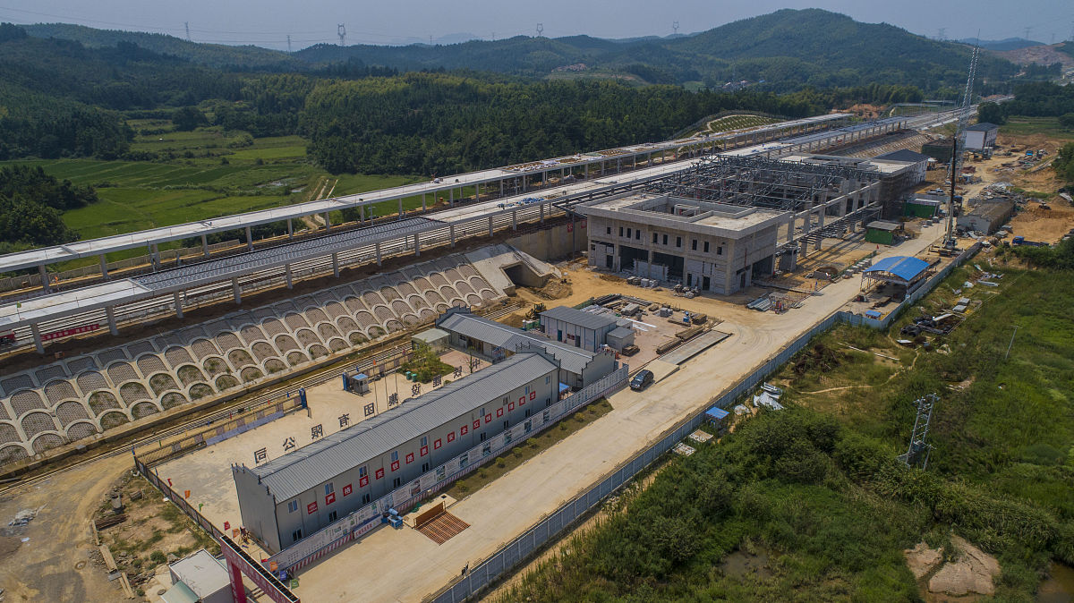 2018成都高铁学校3+2五年制大专招生