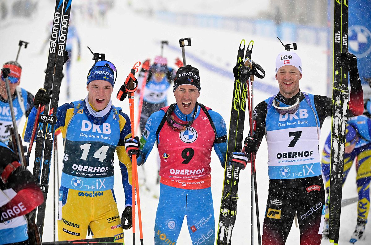 (l-r) second placed sweden's sebastian samuelsson, winner france