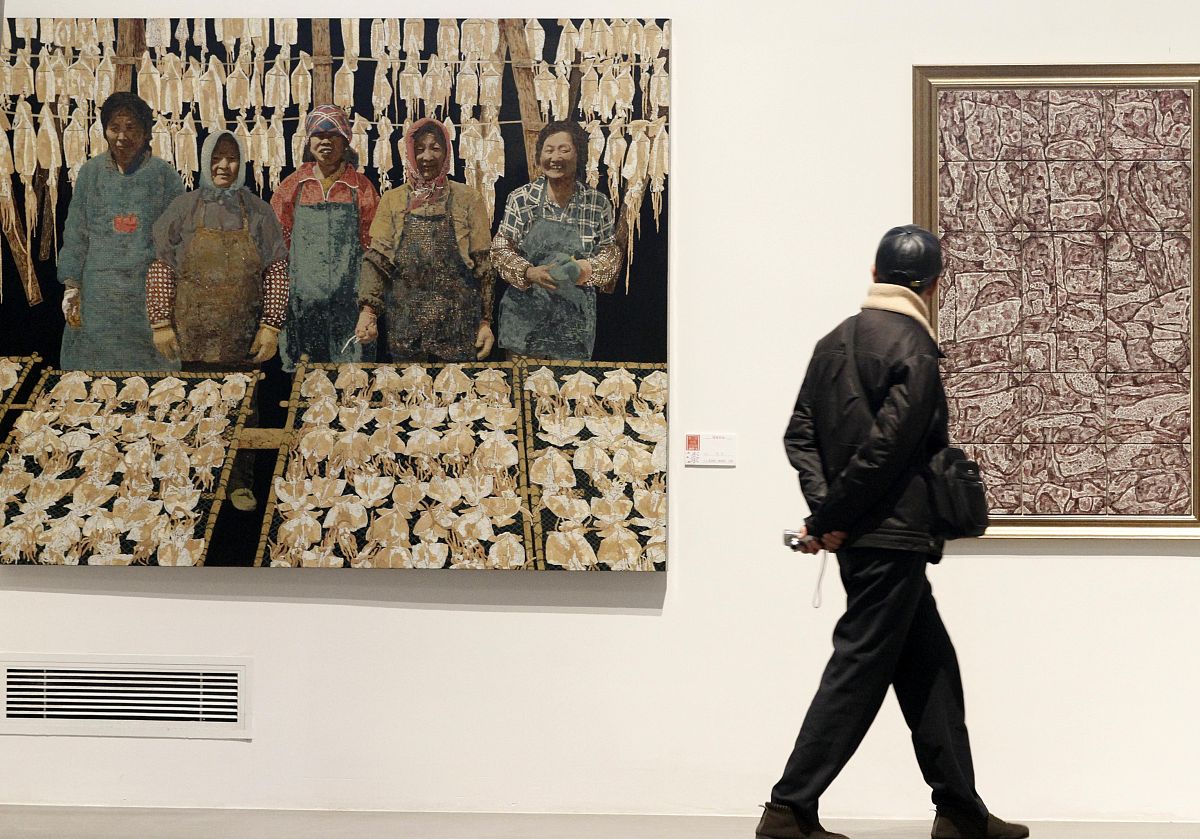 2012年12月08日,南京艺术学院迎来百年校庆,全国漆画获奖作品展在该院