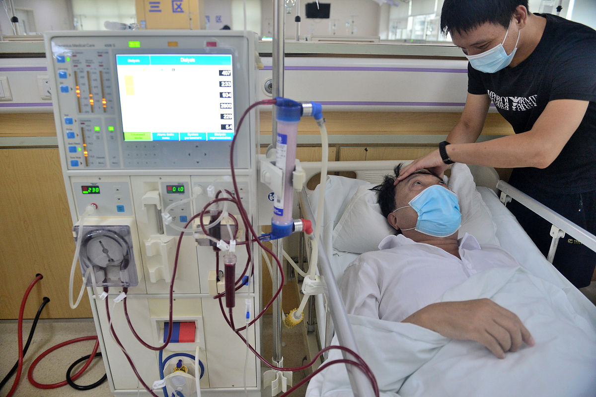 一篇关于病人治病透析的日常的volg文案