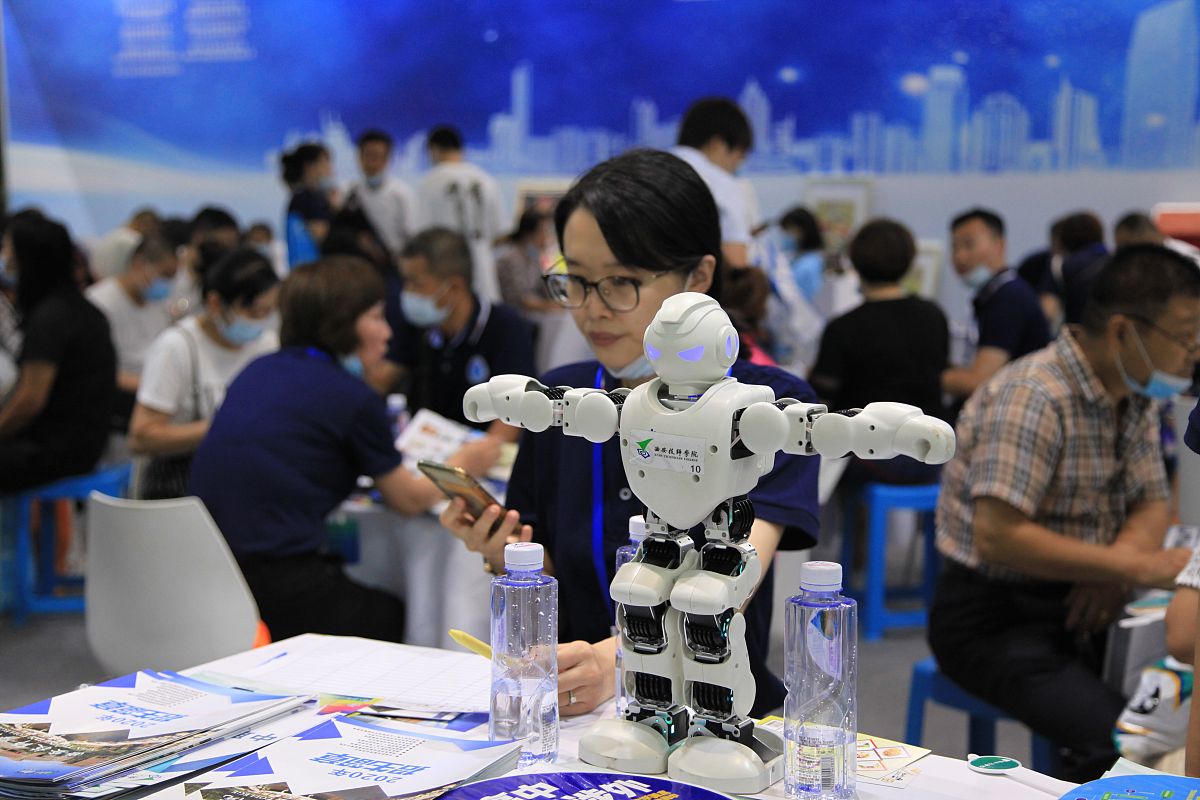 枣庄山亭区职业中专2021年招生简章 - 专业设置及报名指南