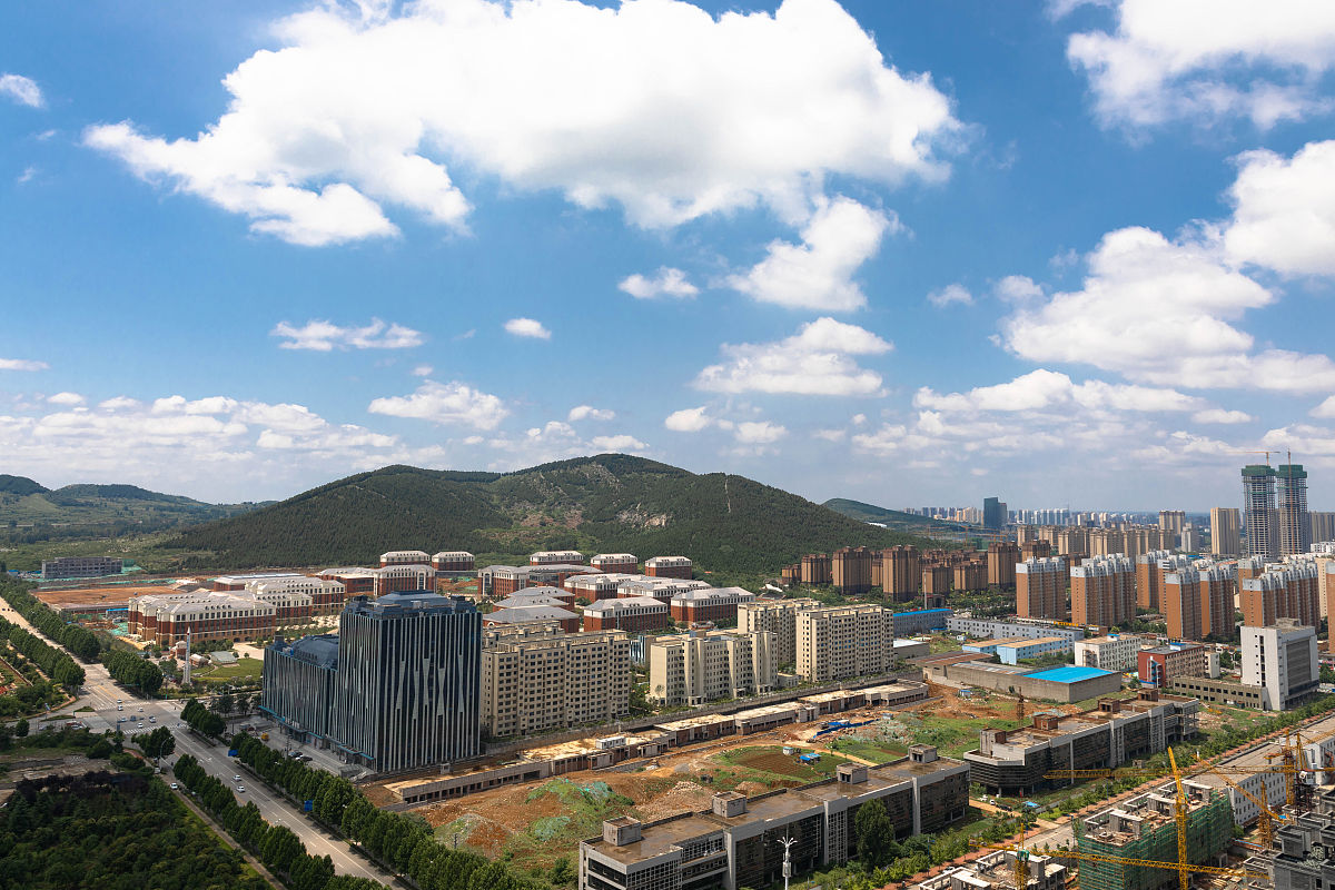 2020年6月29日,山东枣庄,早晨雨后,枣庄迎高颜值天气,蓝天白云,美景如