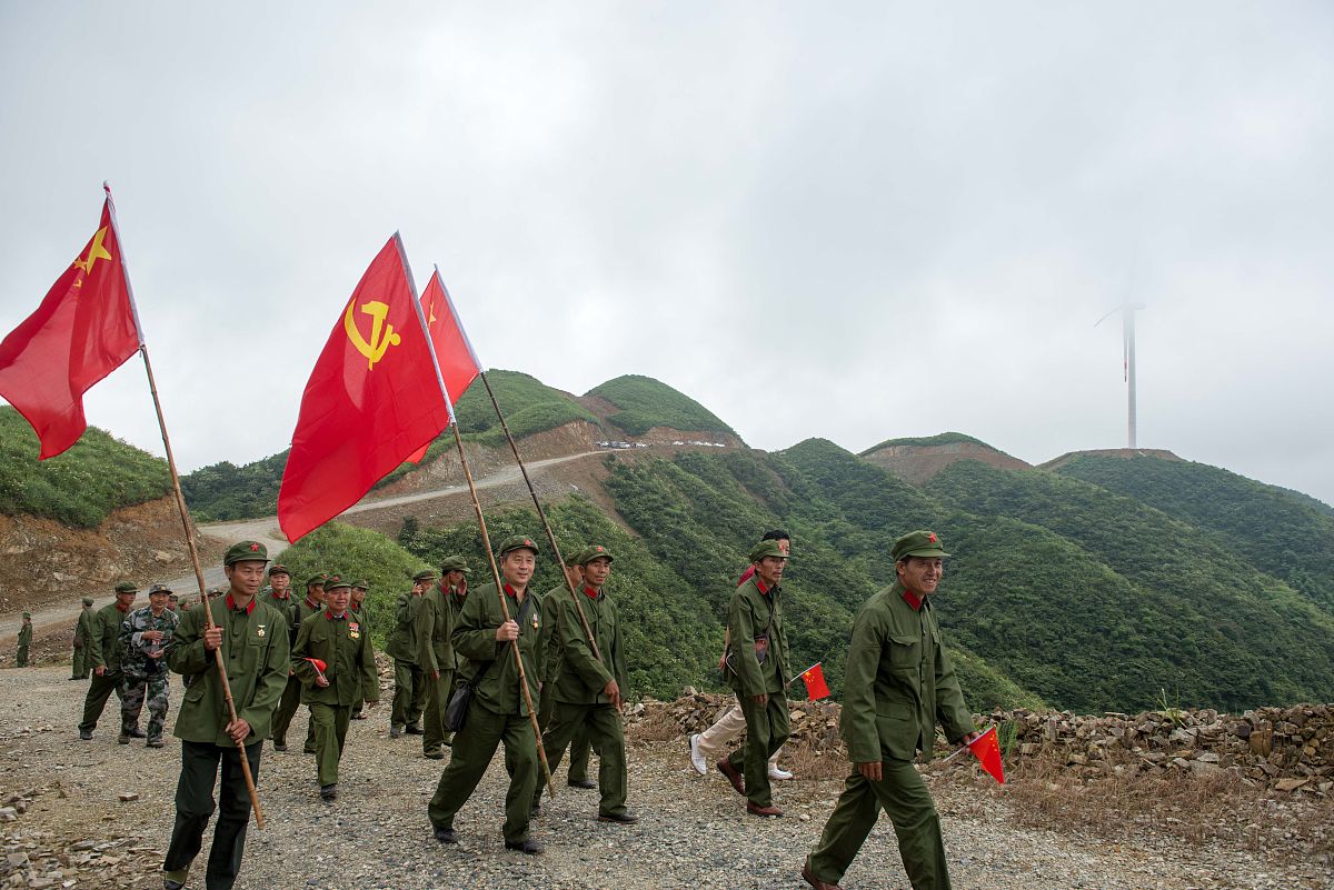 有一个关于聆听中越边境践行初心使命彰显担当作为的守边人的故事。的主题活动请你为这活动写出一句活动主题或标题