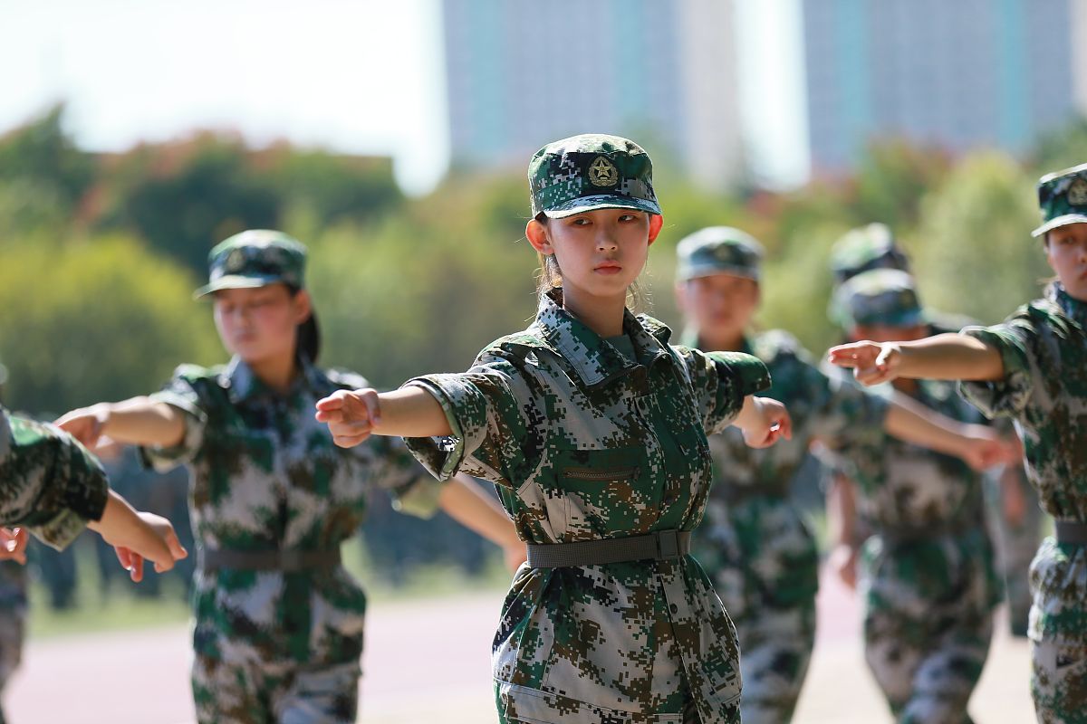 大学生军训心得700字短棍队