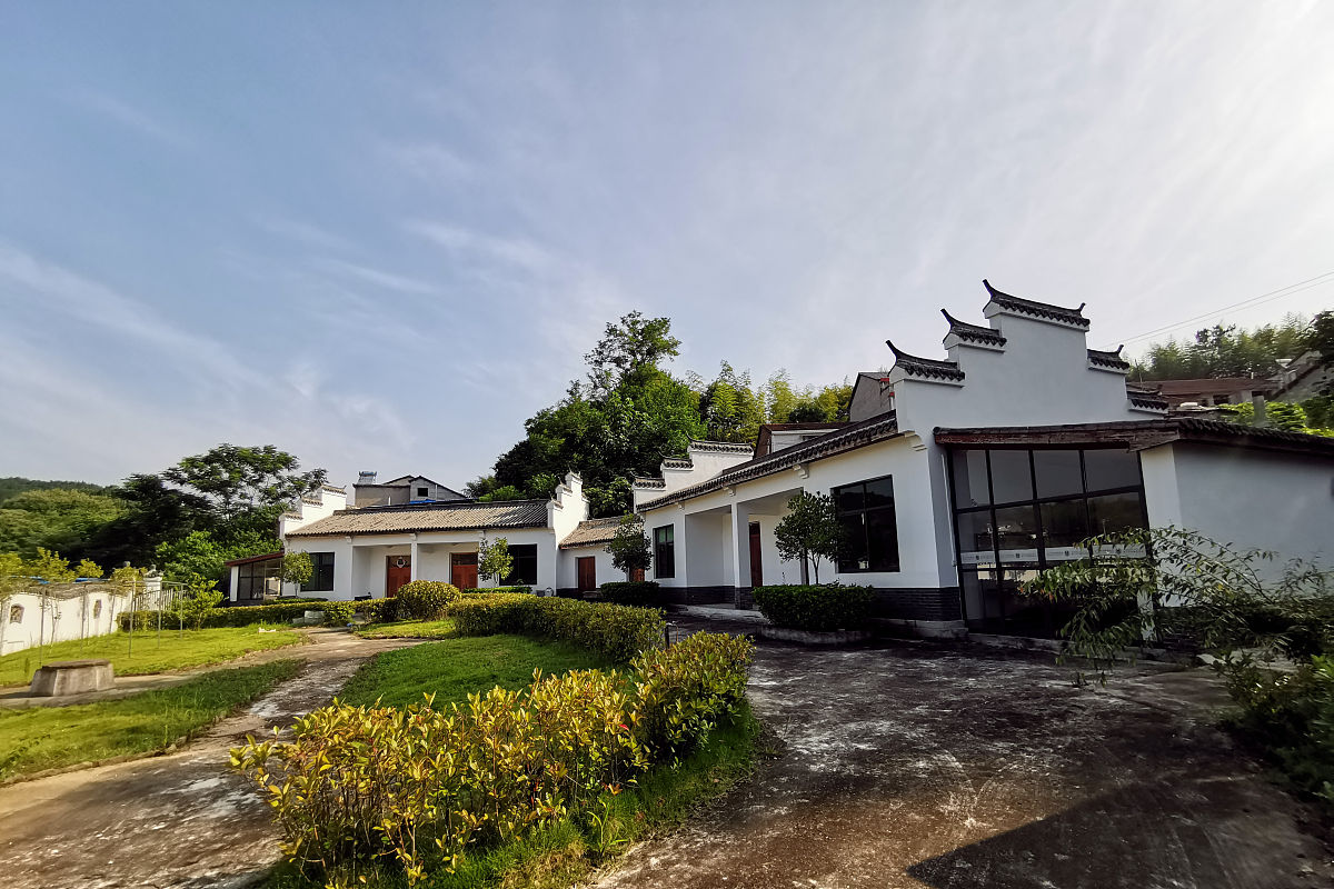 湖北英山卫东中等专业学校2023年招生简章