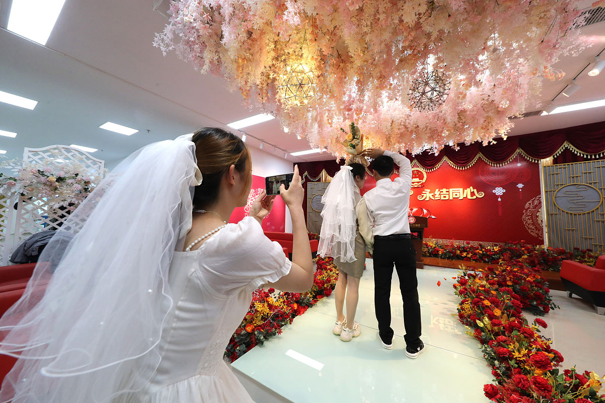 郭俊宁迎娶白富美，幸福爱情故事