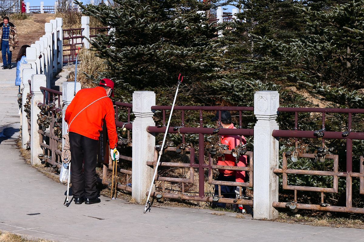 老龄输油管道维保管理中经验与人员困境及对策