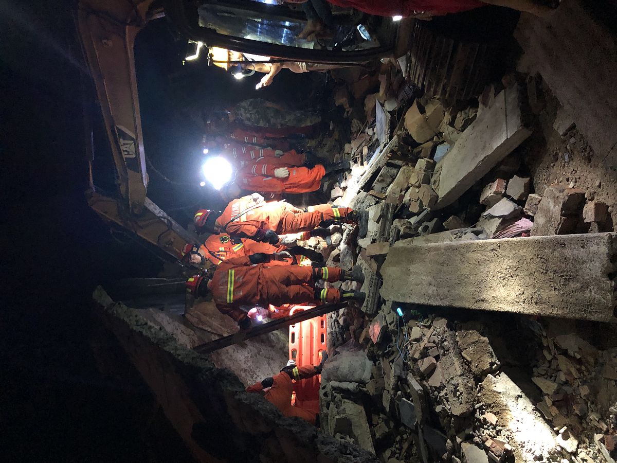 宜宾市工业职业技术学校2019年招生简章 - 培养技术技能型人才