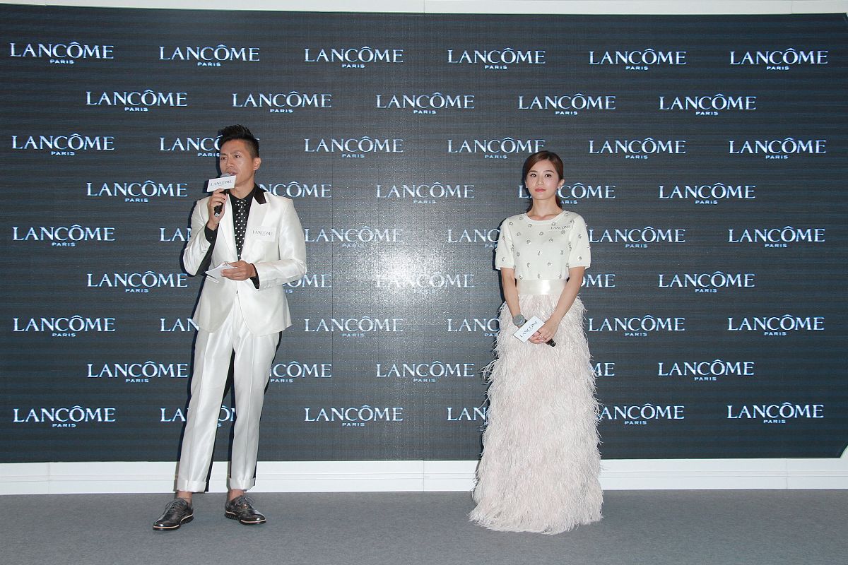 2015年8月11日,香港,蔡卓妍(阿sa)今日出席化妆品牌活动.