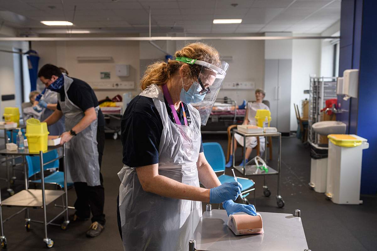 企业培训合同范本：内容及条款解析