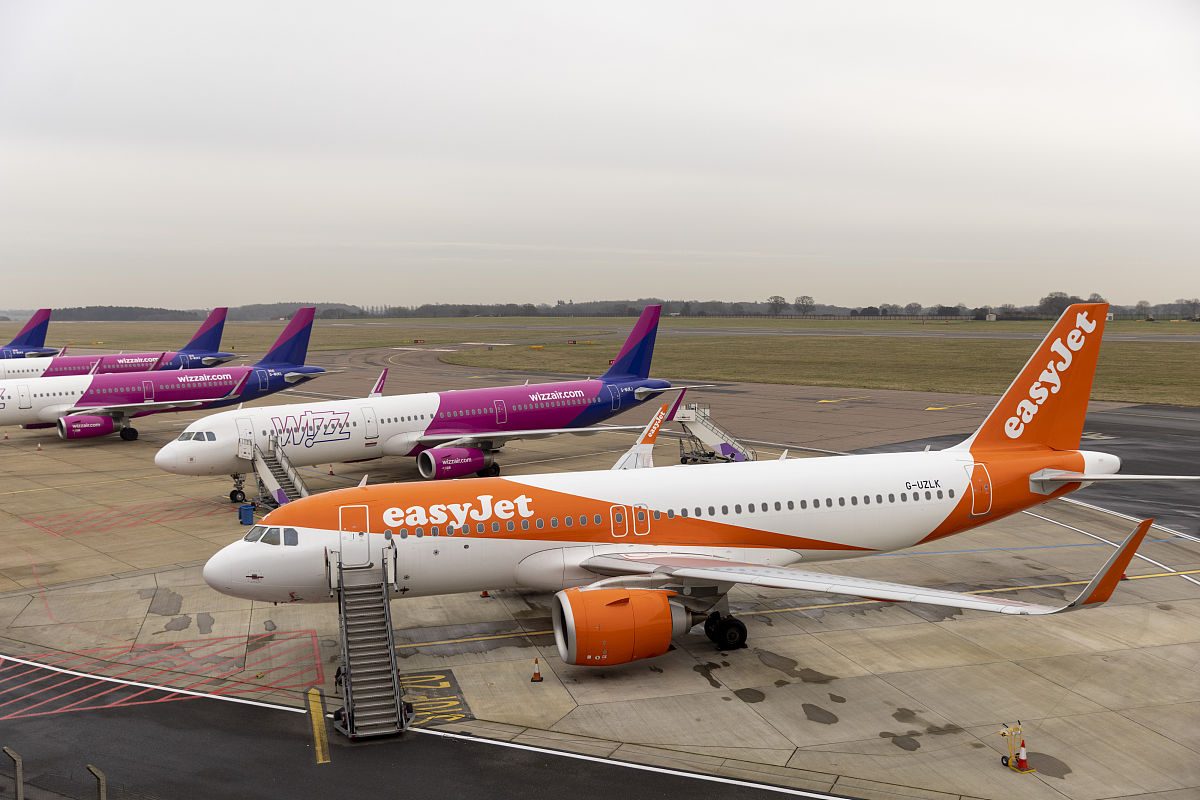 三菱PLC编程：使用AND指令控制输出