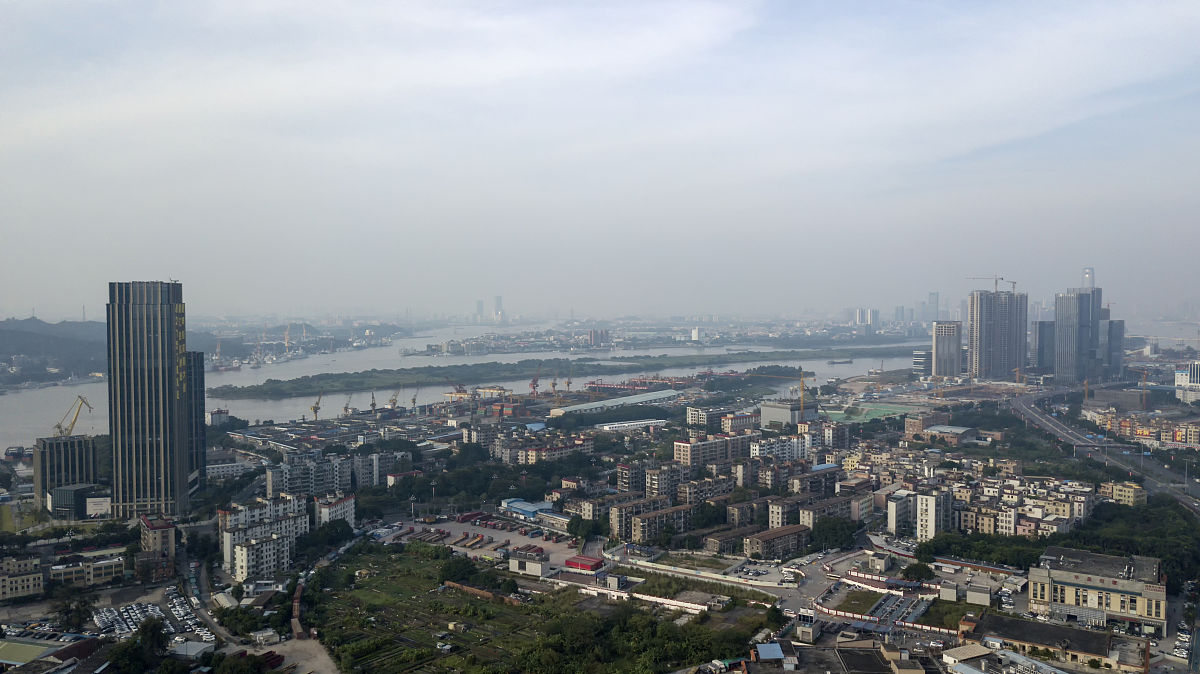 2020年11月2日,广州市金融城地块和鱼珠沿江经济带的建设和拆迁工作正