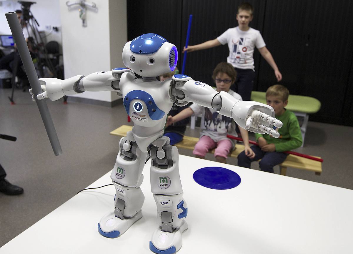 2023年威海市高级技工学校春季招生机电一体化机器人方向 招生简章