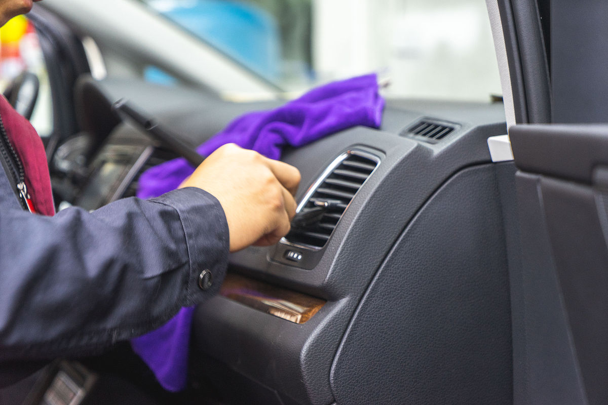 夏季车内保养 轿车暴晒后甲醛易超标主要3点