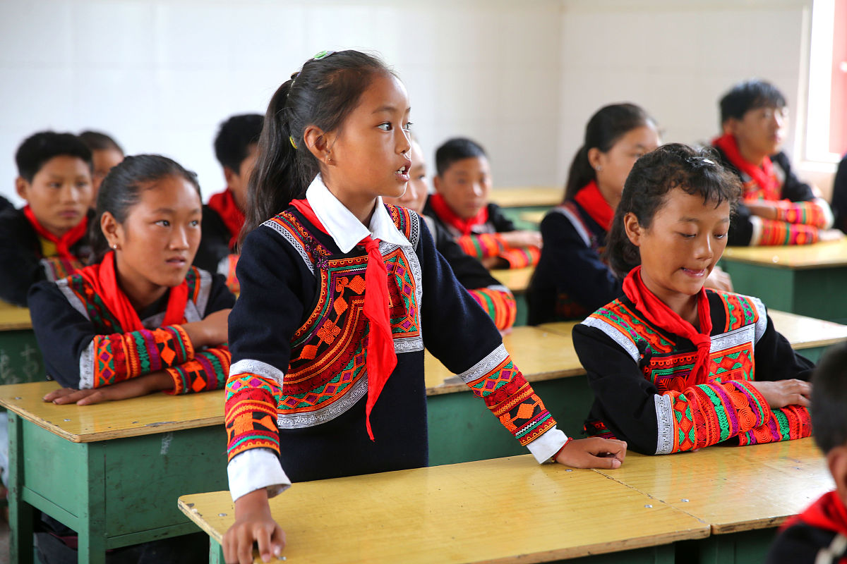 四川省彝文学校图片、照片：环境优美，传承民族文化