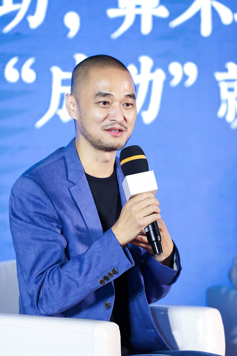 2019年10月9日,天津,冯唐最近出席天津大学的活动中,总结了自己前半生