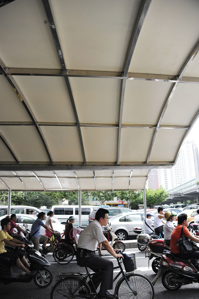 户外智能遮阳蓬：一键启动，老人小孩都能操作，轻松享受户外生活