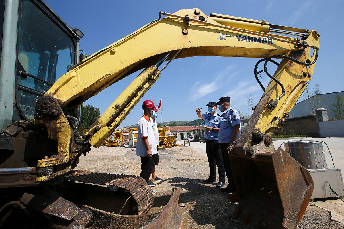 西安挖掘机学校：挖掘机操作员培训的优质选择