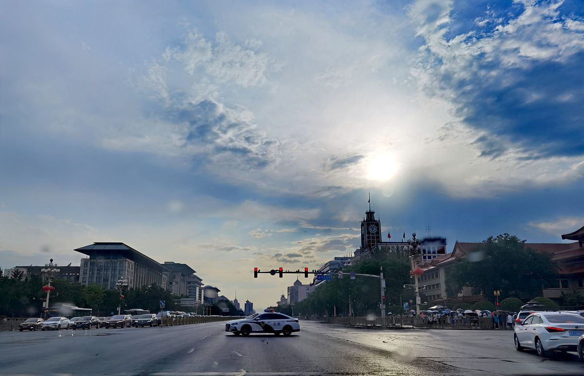 2021年7月3日,北京,电报大楼夕照.