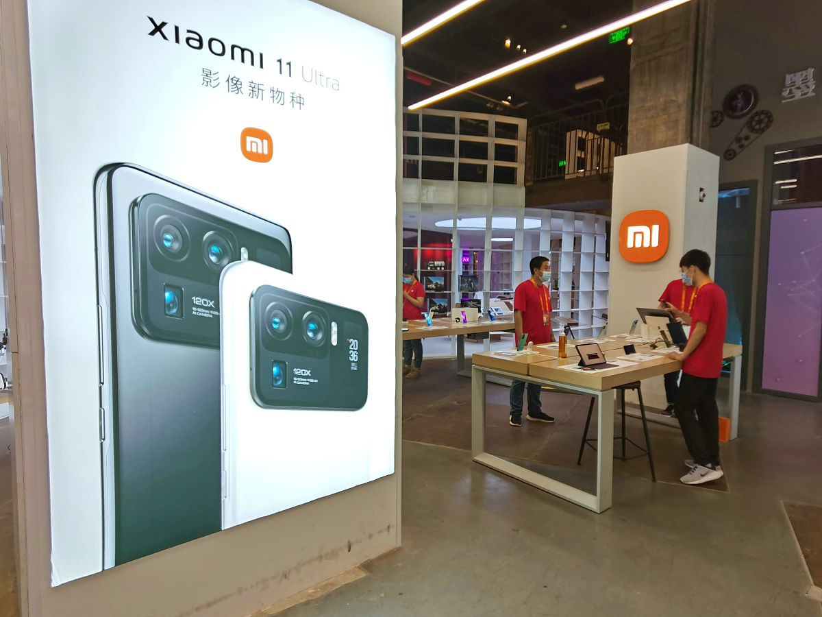 合作伙伴模式：我们与小米手环团队合作将UWB控制方案融入他们的产品附加功能或配套产品并通过小米完善的生态链进行销售。这不仅可以扩大智能手环的销售渠道还能为用户提供更多智能家居控制选项。进行概况