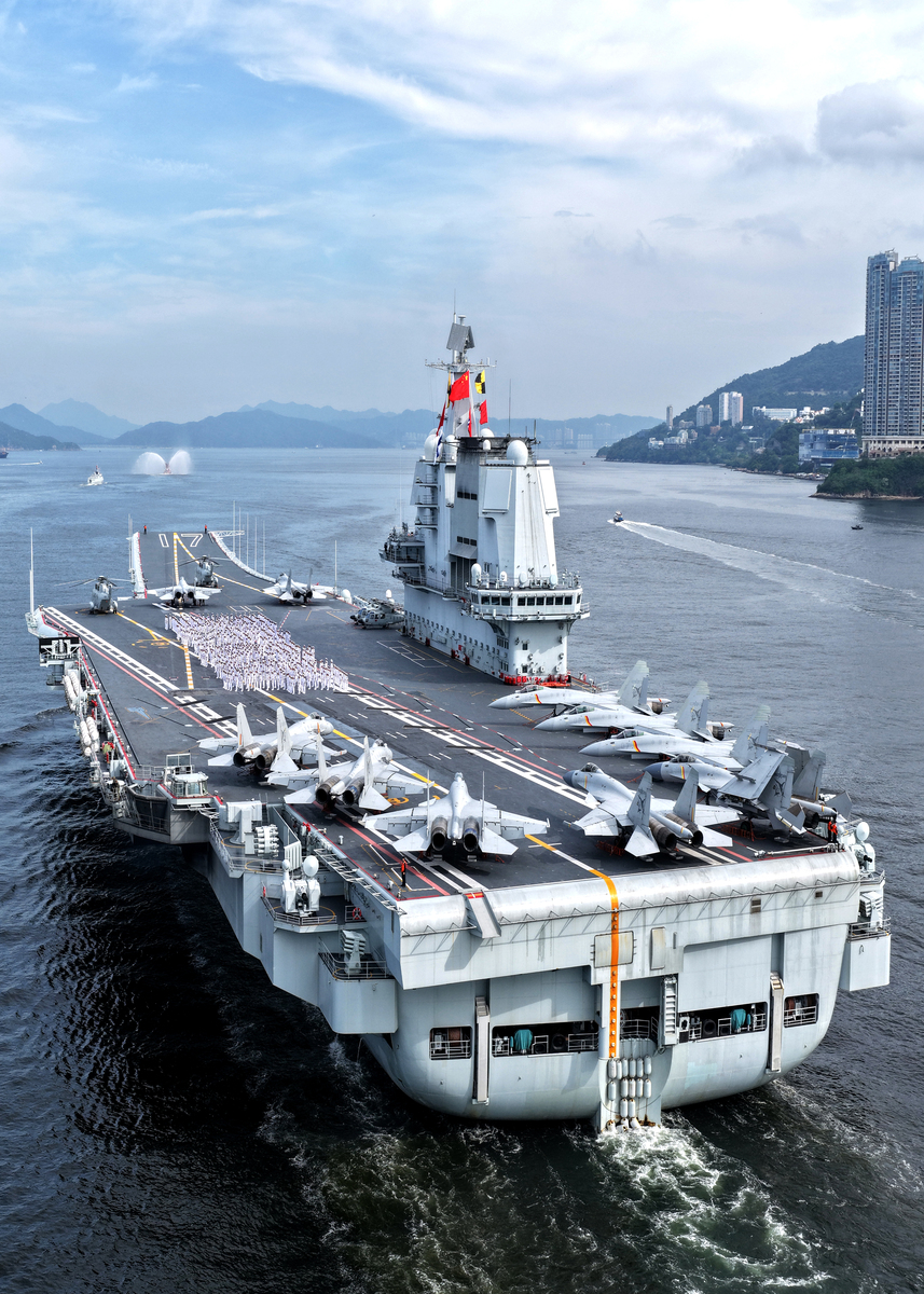 请简单介绍一下003级航空母舰