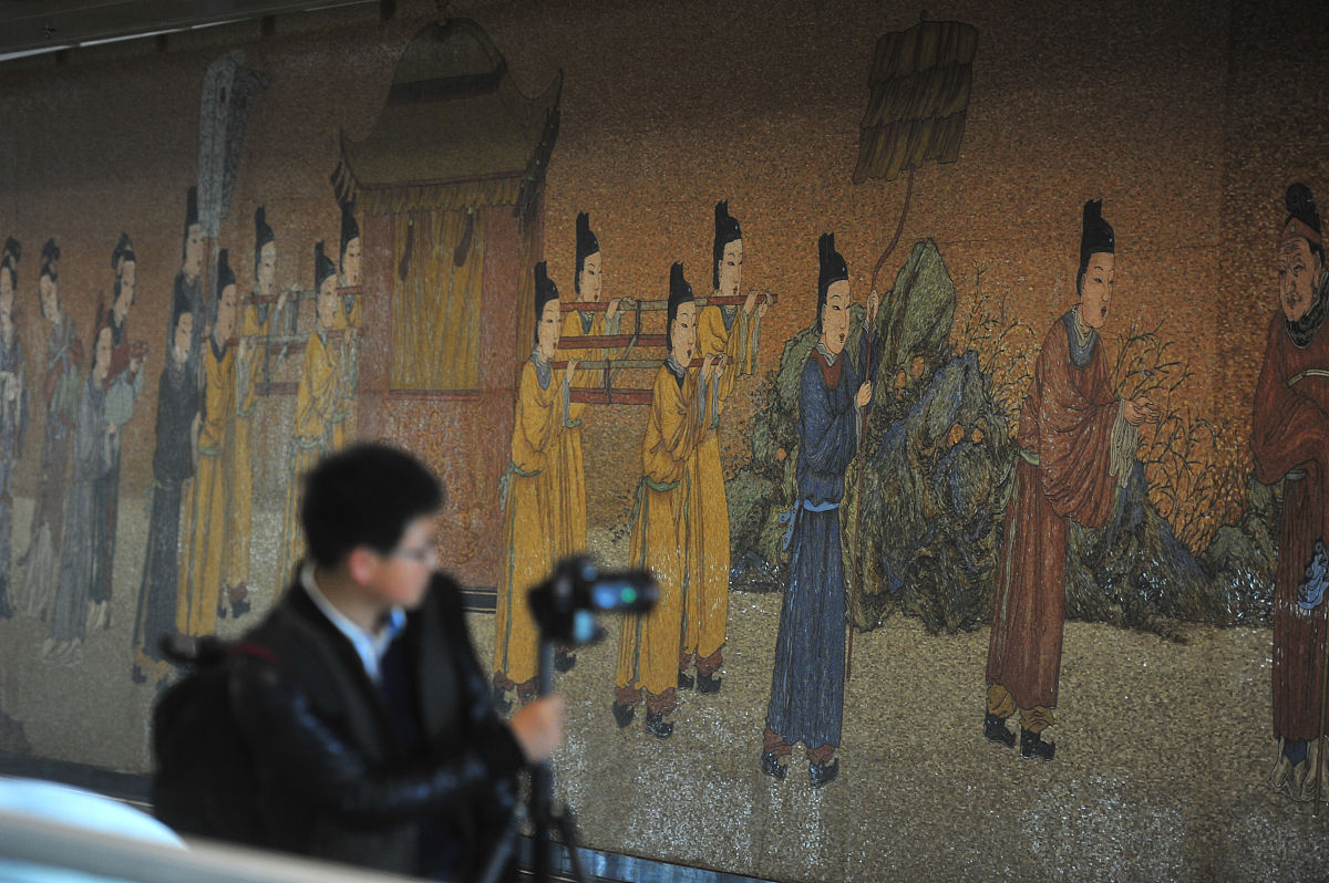 阎立本《步辇图》：明代经典长卷画作