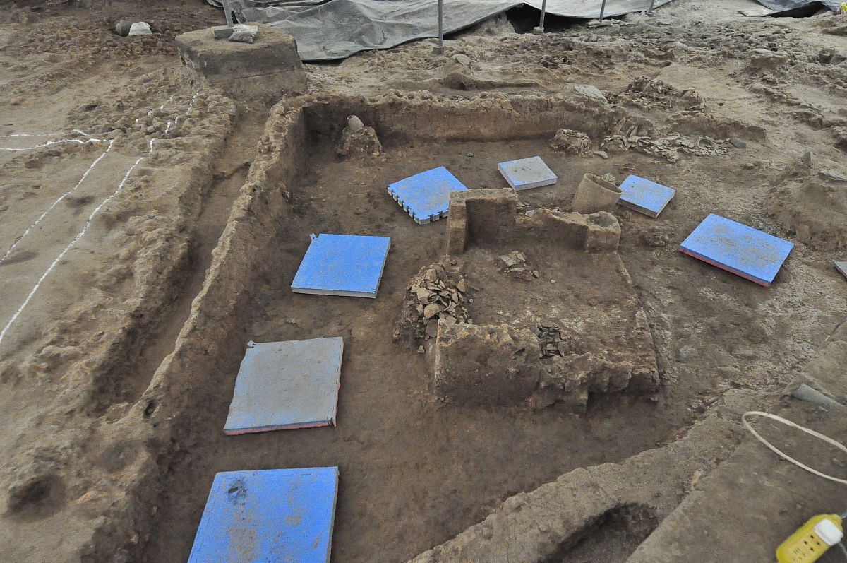 考古与盗墓：结果相似，本质迥异