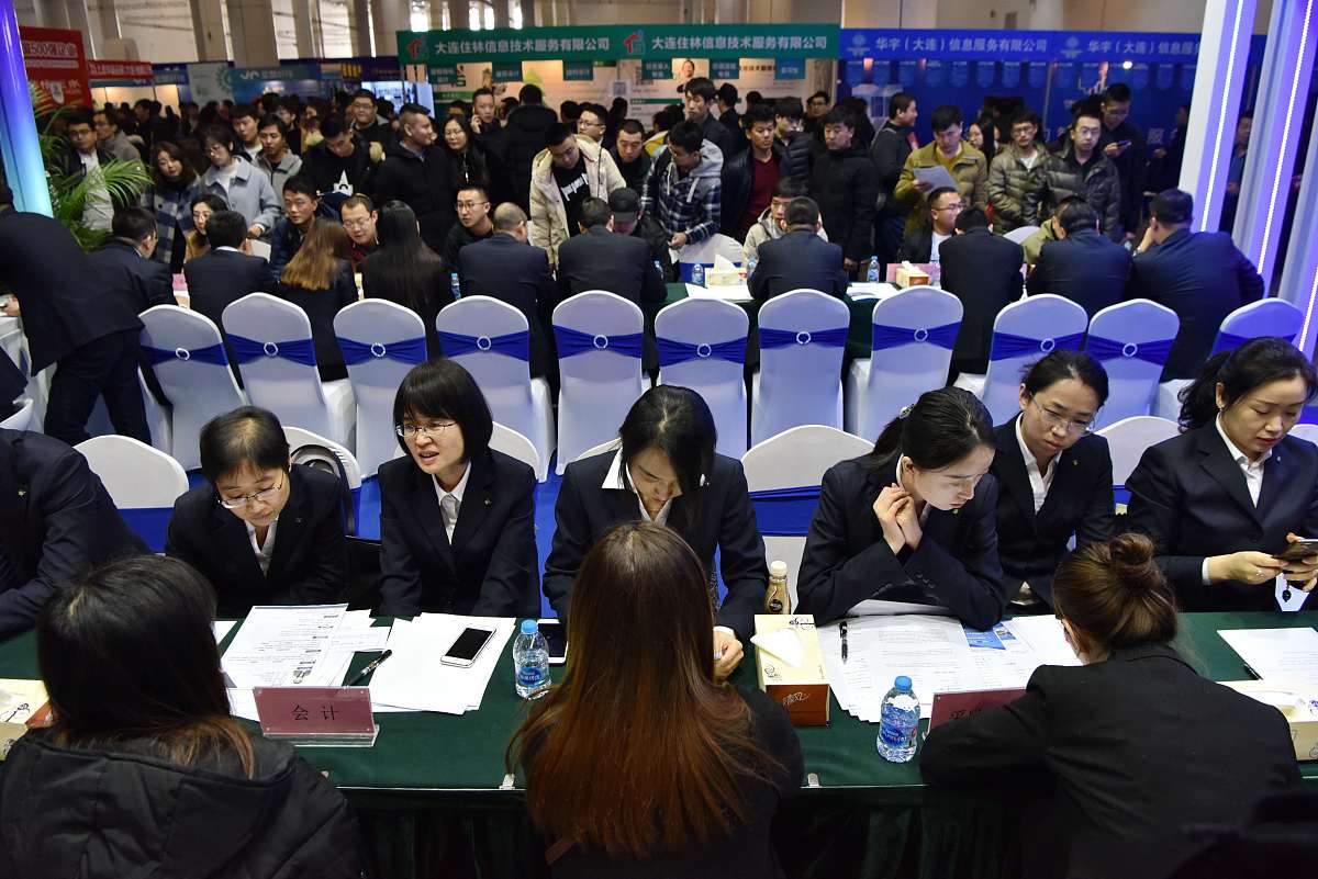 四川女生读什么中专学校好