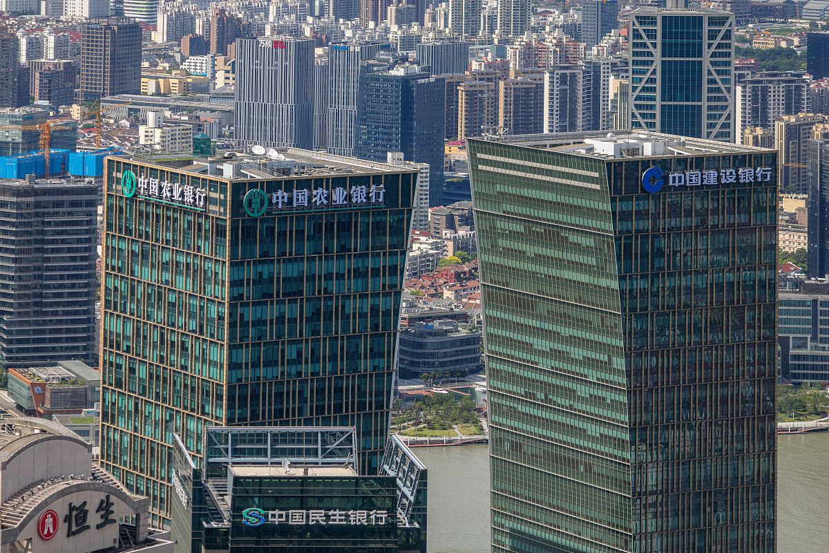 买上海市华东路融创金融城有风险吗帮我用200字详细描述