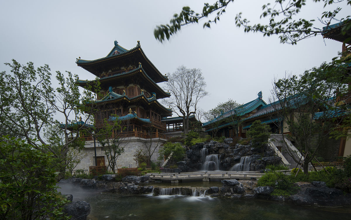 西安兴庆宫李白山：仿古山水园林的诗意与文化