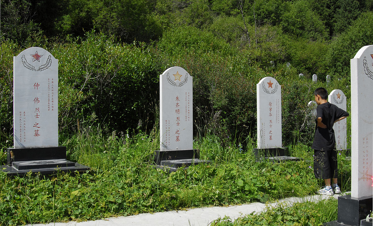 媳妇招的上门女婿暮碑上应该如何写