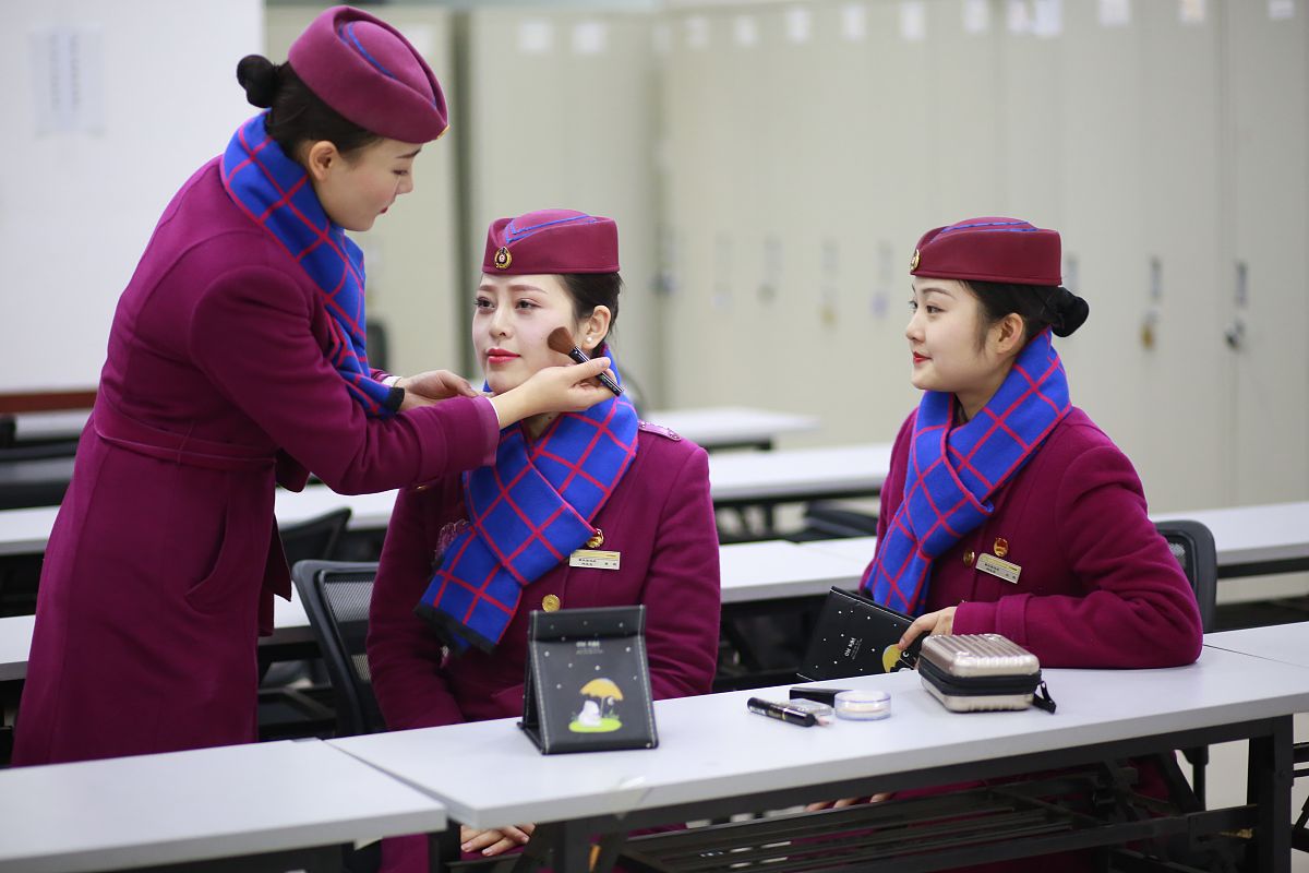 2020年重庆女生适合铁路学校吗