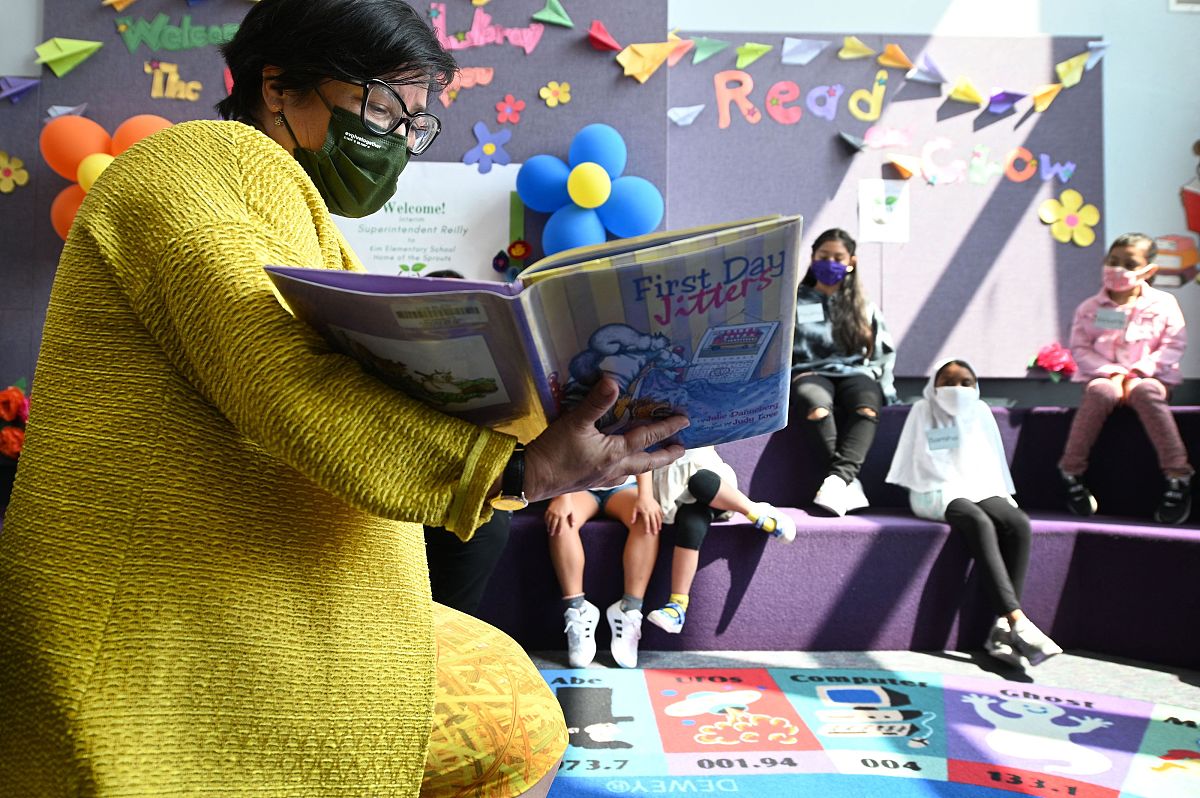 当地时间2021年8月16日,美国加利福尼亚州,洛杉矶格兰特小学迎来开学