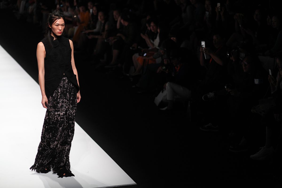 理想与利益：如何实现两者平衡？