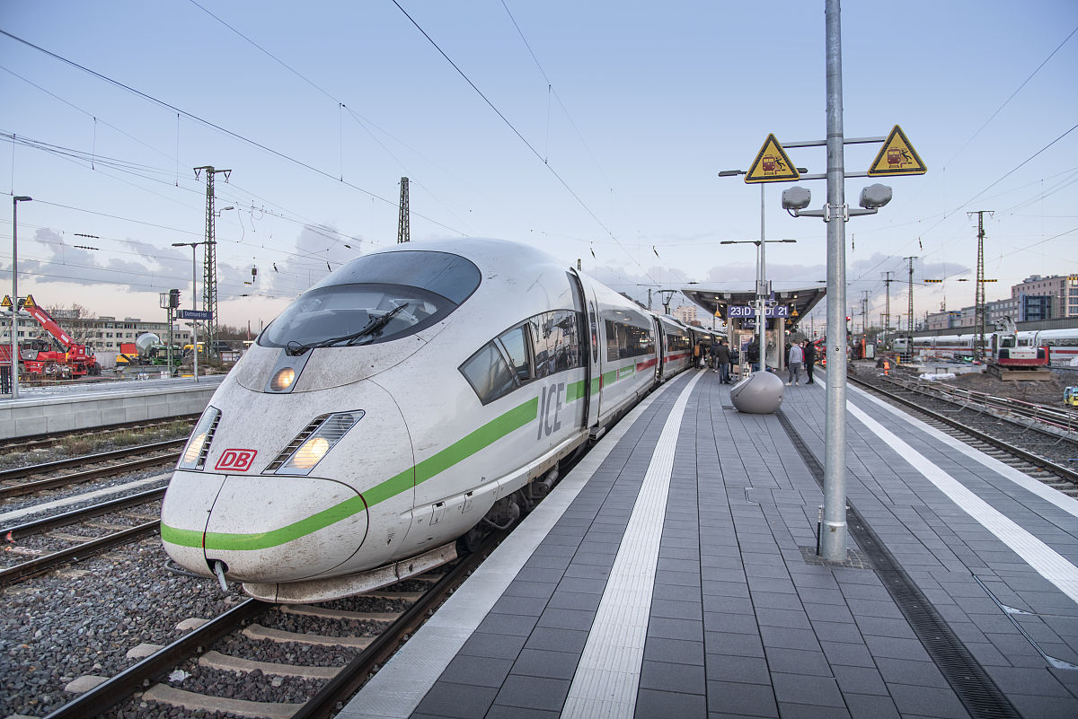 湖南高速铁路职业技术学院五年制大专药剂专业怎么样？就业前景如何？